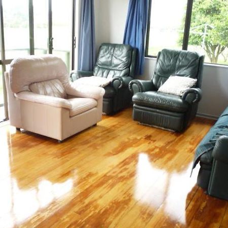 Blue House Villa Awanui Bagian luar foto