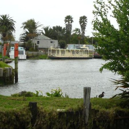 Blue House Villa Awanui Bagian luar foto