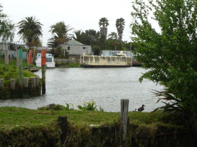 Blue House Villa Awanui Bagian luar foto
